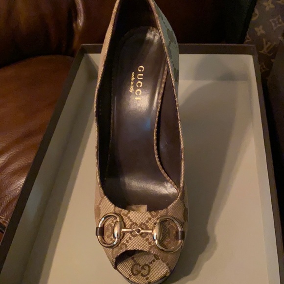 Gucci Platform Heels - Picture 1 of 2